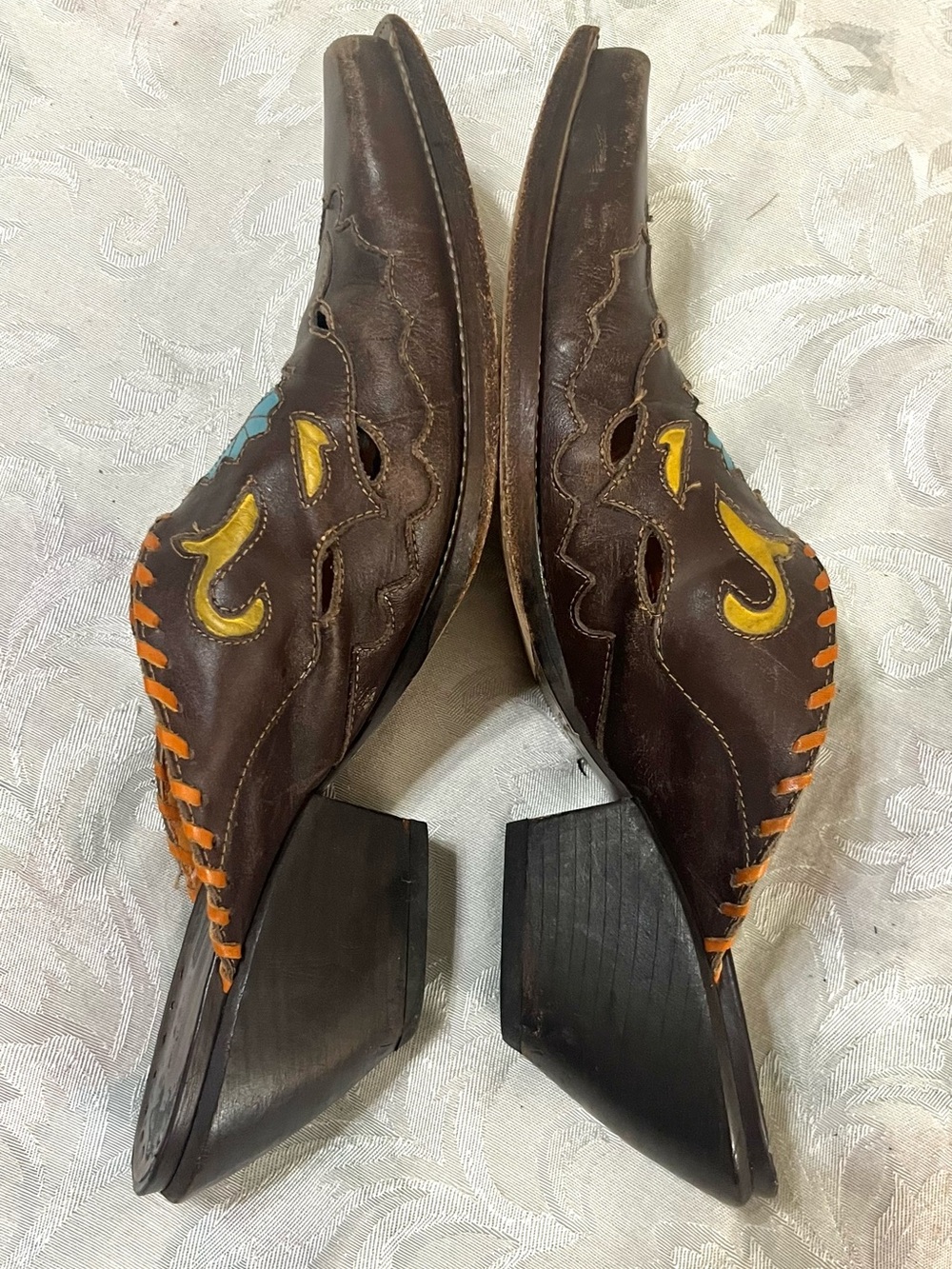 BCBGgirls Vintage Western Mules Brown Leather w/ Turquoise Floral Inlay Sz 10.5 - Picture 5 of 8